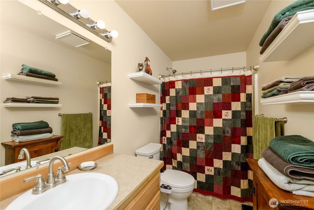 70 Onyx Lane, Sequim, WA 98382