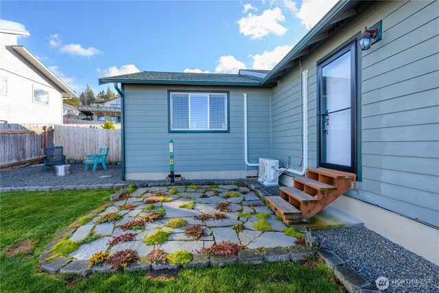 70 Onyx Lane, Sequim, WA 98382