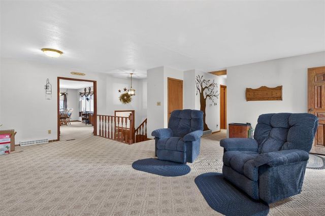 2218 Castle Street, Waterloo, IA 50701