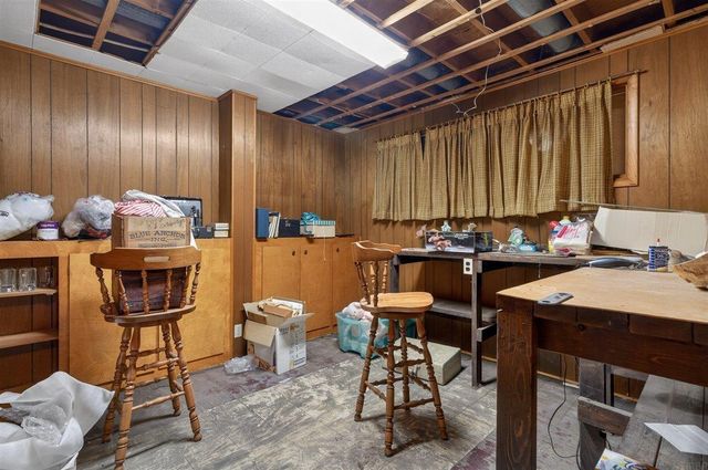 2218 Castle Street, Waterloo, IA 50701