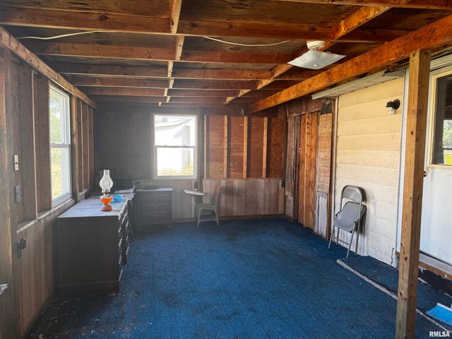 403 N 3RD Street, Cuba, IL 61427