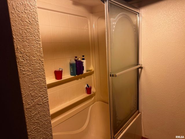 403 N 3RD Street, Cuba, IL 61427