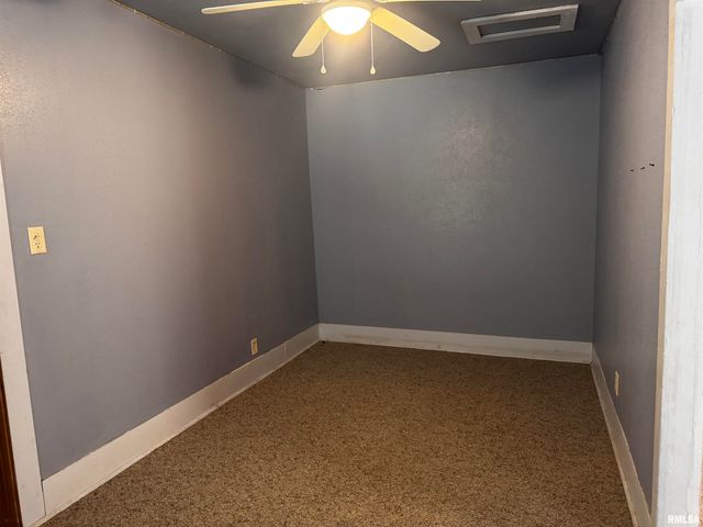 403 N 3RD Street, Cuba, IL 61427