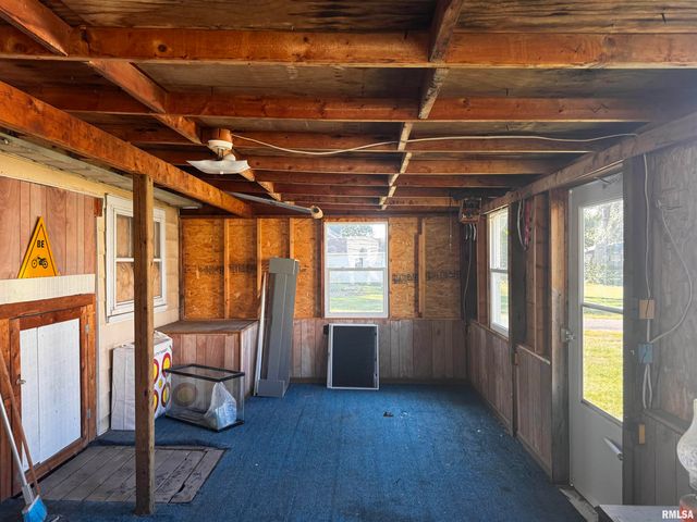 403 N 3RD Street, Cuba, IL 61427