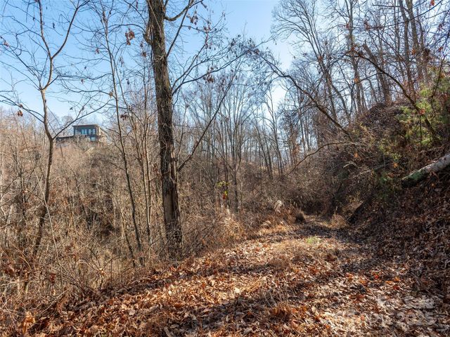 1182 Seven Glens Drive, Weaverville, NC 28787