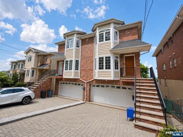461B 5th Street, Palisades Park, NJ 07650