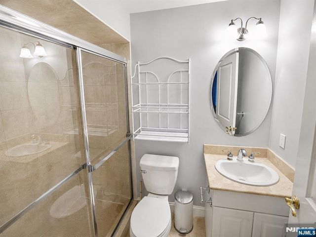461B 5th Street, Palisades Park, NJ 07650