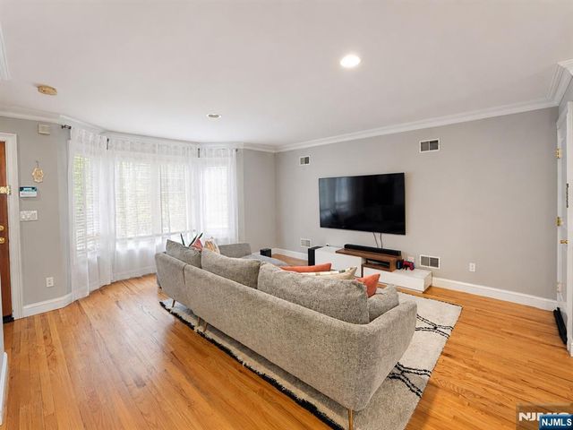 461B 5th Street, Palisades Park, NJ 07650