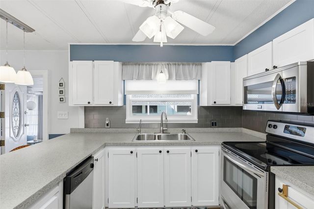 226 ROYAL PALM CIRCLE, Largo, FL 33778