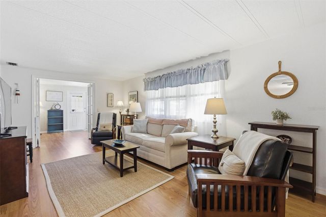 226 ROYAL PALM CIRCLE, Largo, FL 33778