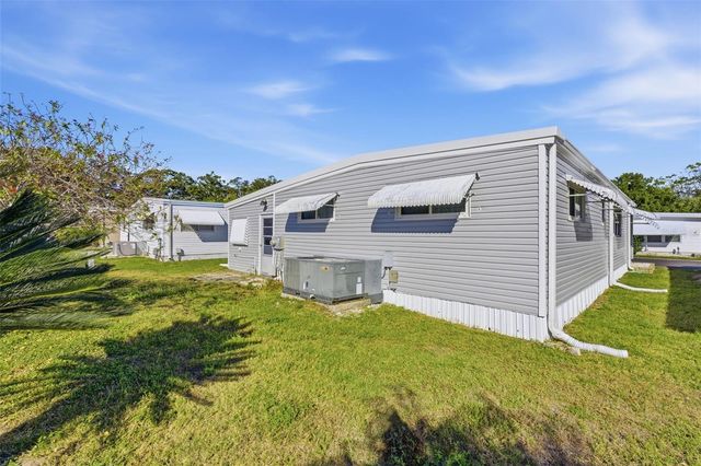 226 ROYAL PALM CIRCLE, Largo, FL 33778