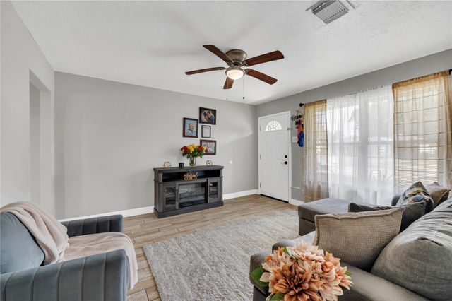 5311 Louise Street, Baytown, TX 77521