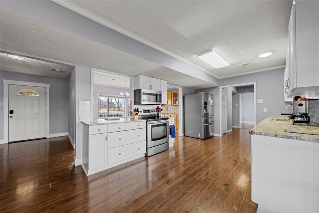 398 Bluebonnett Lane, Lorena, TX 76655