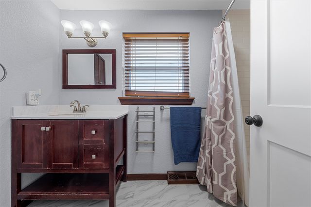 398 Bluebonnett Lane, Lorena, TX 76655