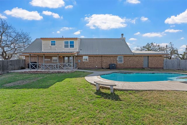 398 Bluebonnett Lane, Lorena, TX 76655