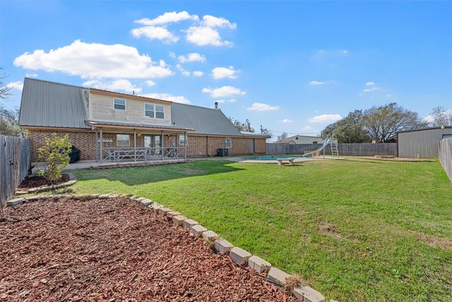 398 Bluebonnett Lane, Lorena, TX 76655