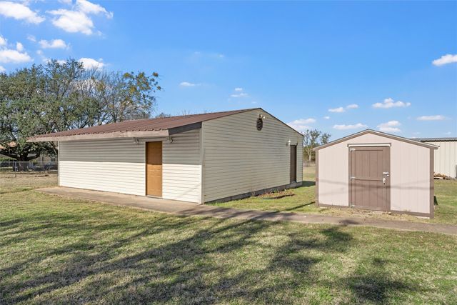 398 Bluebonnett Lane, Lorena, TX 76655