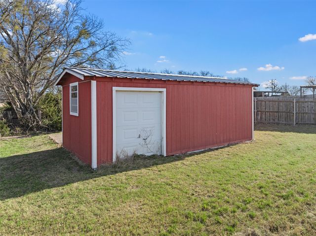398 Bluebonnett Lane, Lorena, TX 76655