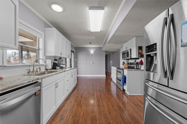 398 Bluebonnett Lane, Lorena, TX 76655