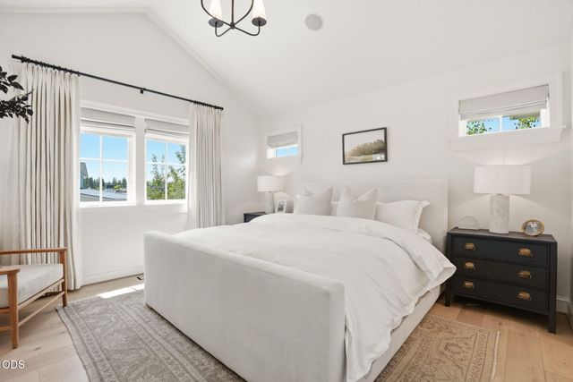 3113 NW Blodgett Way, Bend, OR 97703
