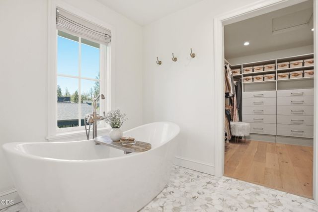 3113 NW Blodgett Way, Bend, OR 97703