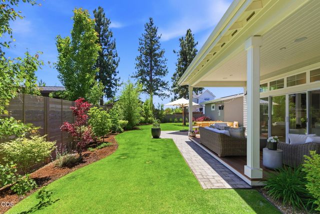 3113 NW Blodgett Way, Bend, OR 97703