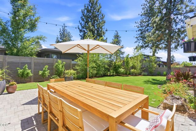 3113 NW Blodgett Way, Bend, OR 97703