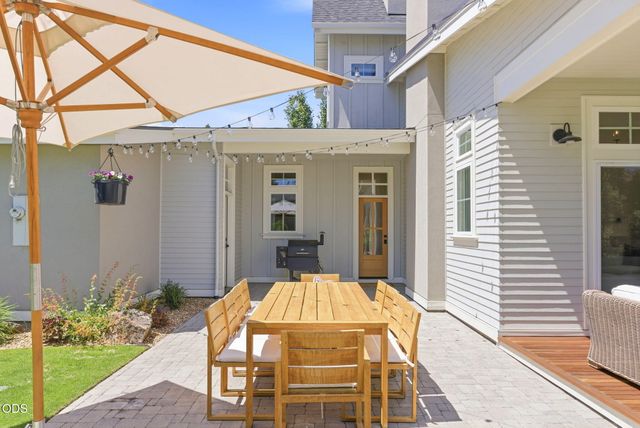 3113 NW Blodgett Way, Bend, OR 97703