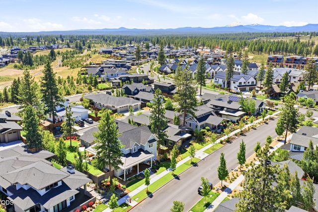3113 NW Blodgett Way, Bend, OR 97703