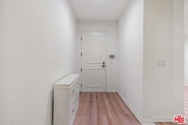 5625 Crescent Park 126, Los Angeles, CA 90094