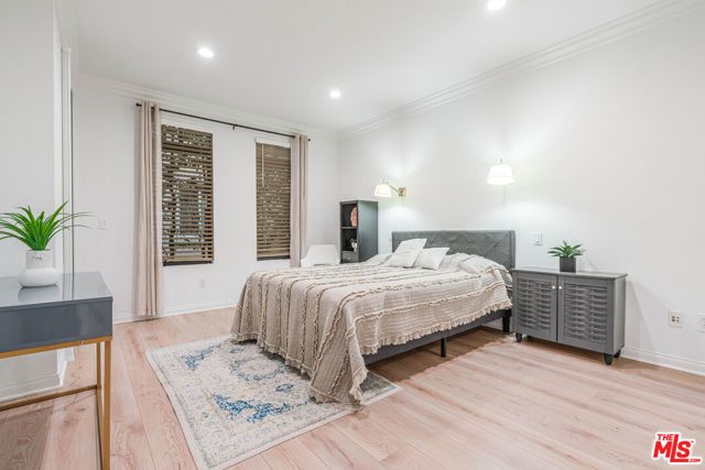 5625 Crescent Park 126, Los Angeles, CA 90094