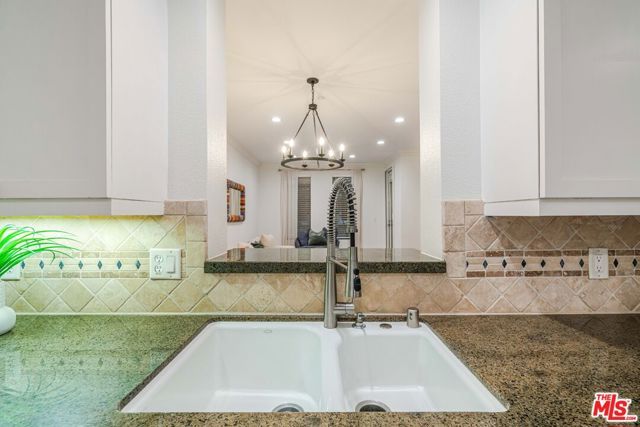 5625 Crescent Park 126, Los Angeles, CA 90094