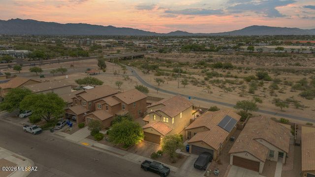 4979 S River Run Drive, Tucson, AZ 85746