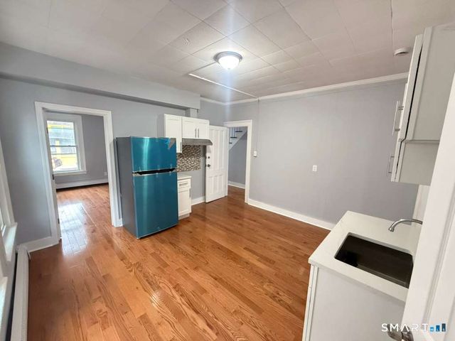 276 Pequonnock Street 1, Bridgeport, CT 06604