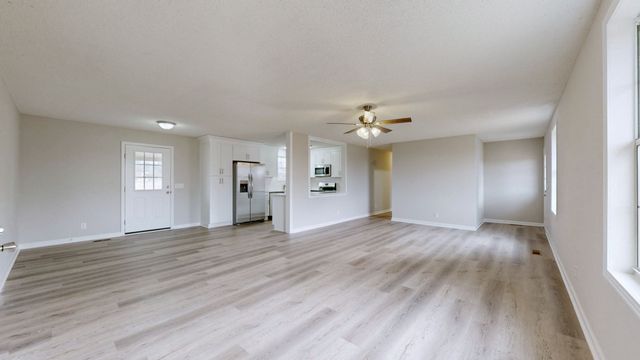 211 Freedom Dr, Lebanon, TN 37087