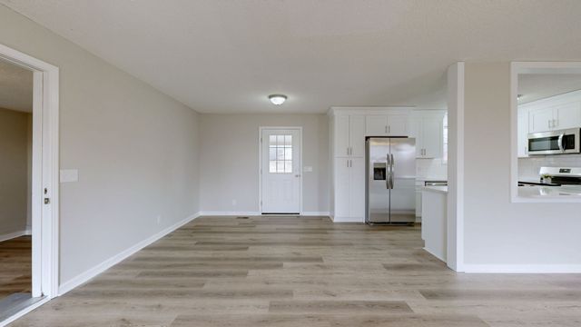 211 Freedom Dr, Lebanon, TN 37087