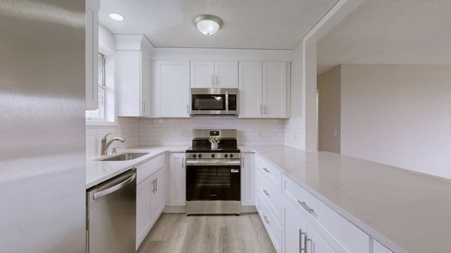 211 Freedom Dr, Lebanon, TN 37087