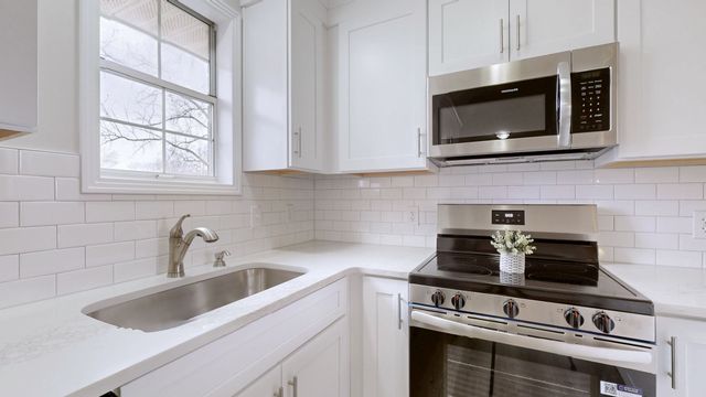 211 Freedom Dr, Lebanon, TN 37087