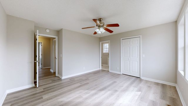 211 Freedom Dr, Lebanon, TN 37087