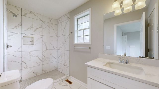 211 Freedom Dr, Lebanon, TN 37087