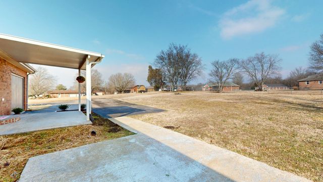 211 Freedom Dr, Lebanon, TN 37087