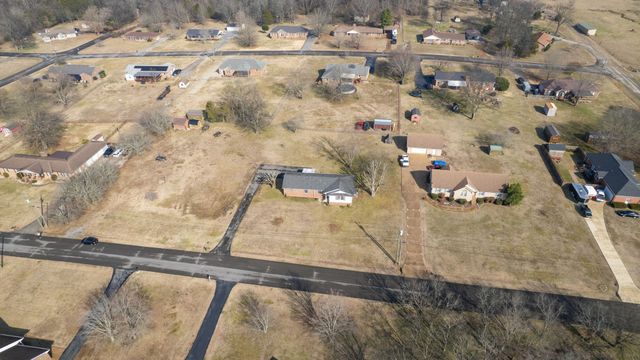 211 Freedom Dr, Lebanon, TN 37087