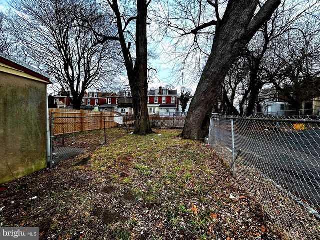7 RACE ST, Trenton, NJ 08638