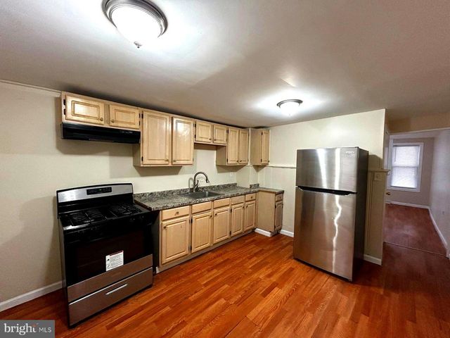 7 RACE ST, Trenton, NJ 08638