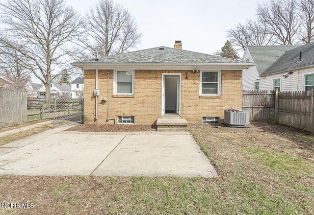 732 Colima Drive, Toledo, OH 43609