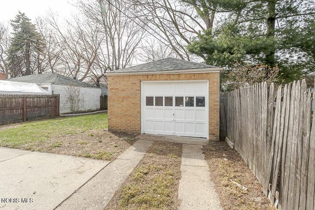 732 Colima Drive, Toledo, OH 43609