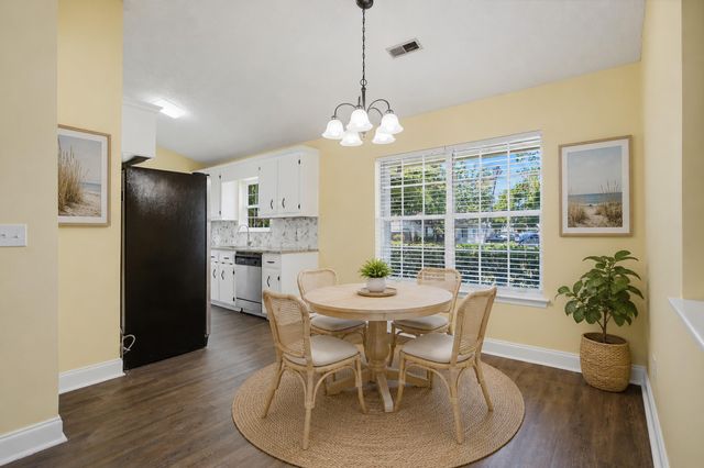 9010 Blitzen Court, North Charleston, SC 29406