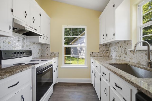 9010 Blitzen Court, North Charleston, SC 29406