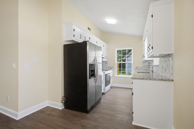9010 Blitzen Court, North Charleston, SC 29406