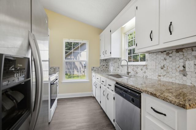 9010 Blitzen Court, North Charleston, SC 29406